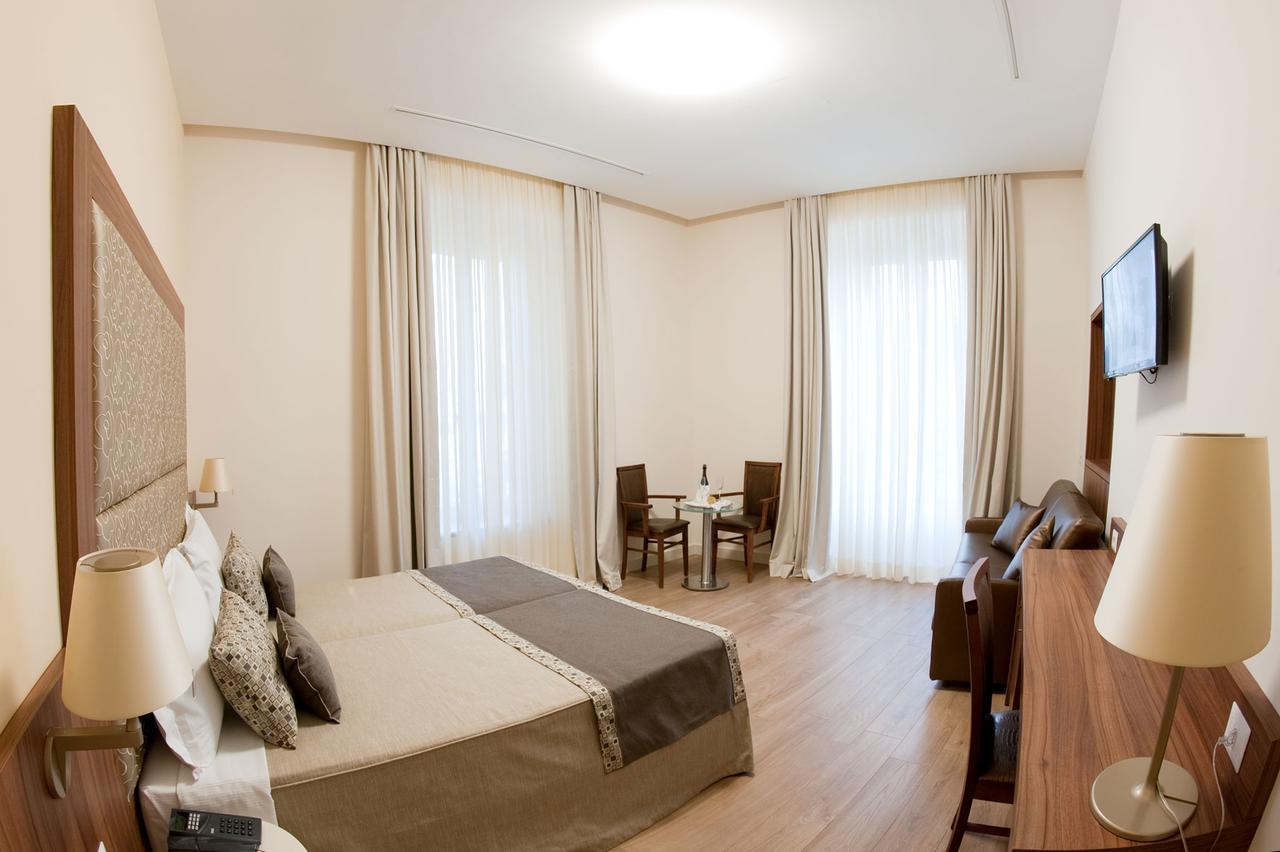 Navona Luxury Guesthouse Rom Exteriör bild